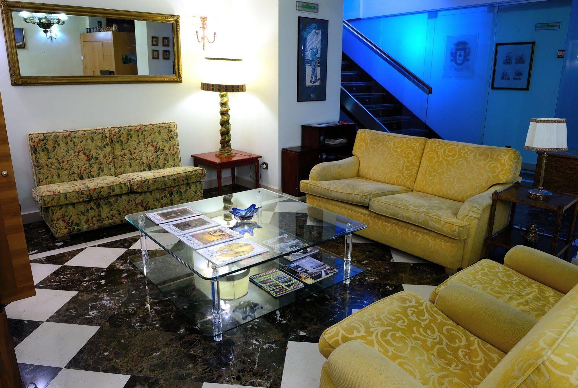 Hostal Arriazu Pamplona Exteriér fotografie