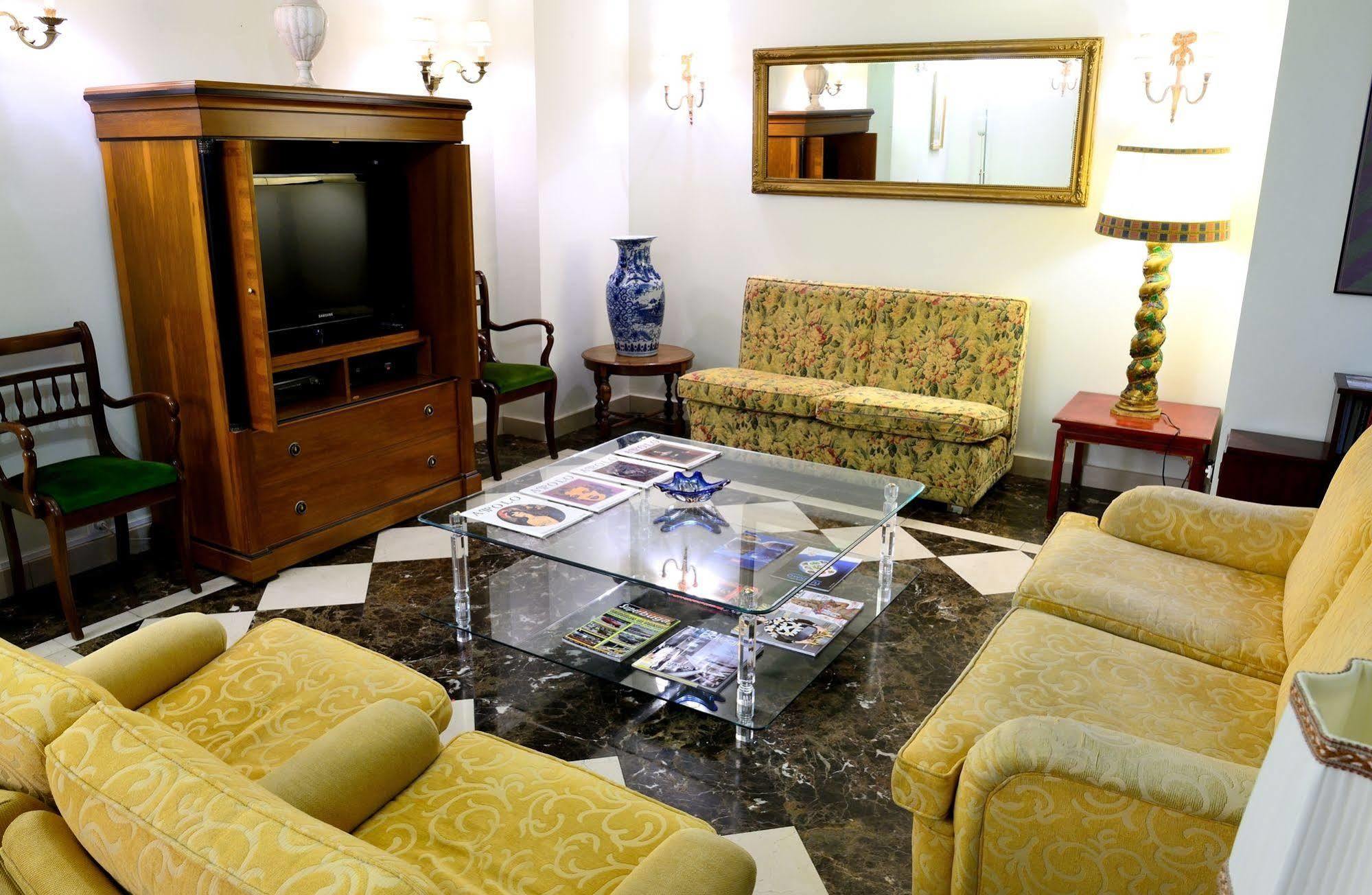Hostal Arriazu Pamplona Exteriér fotografie