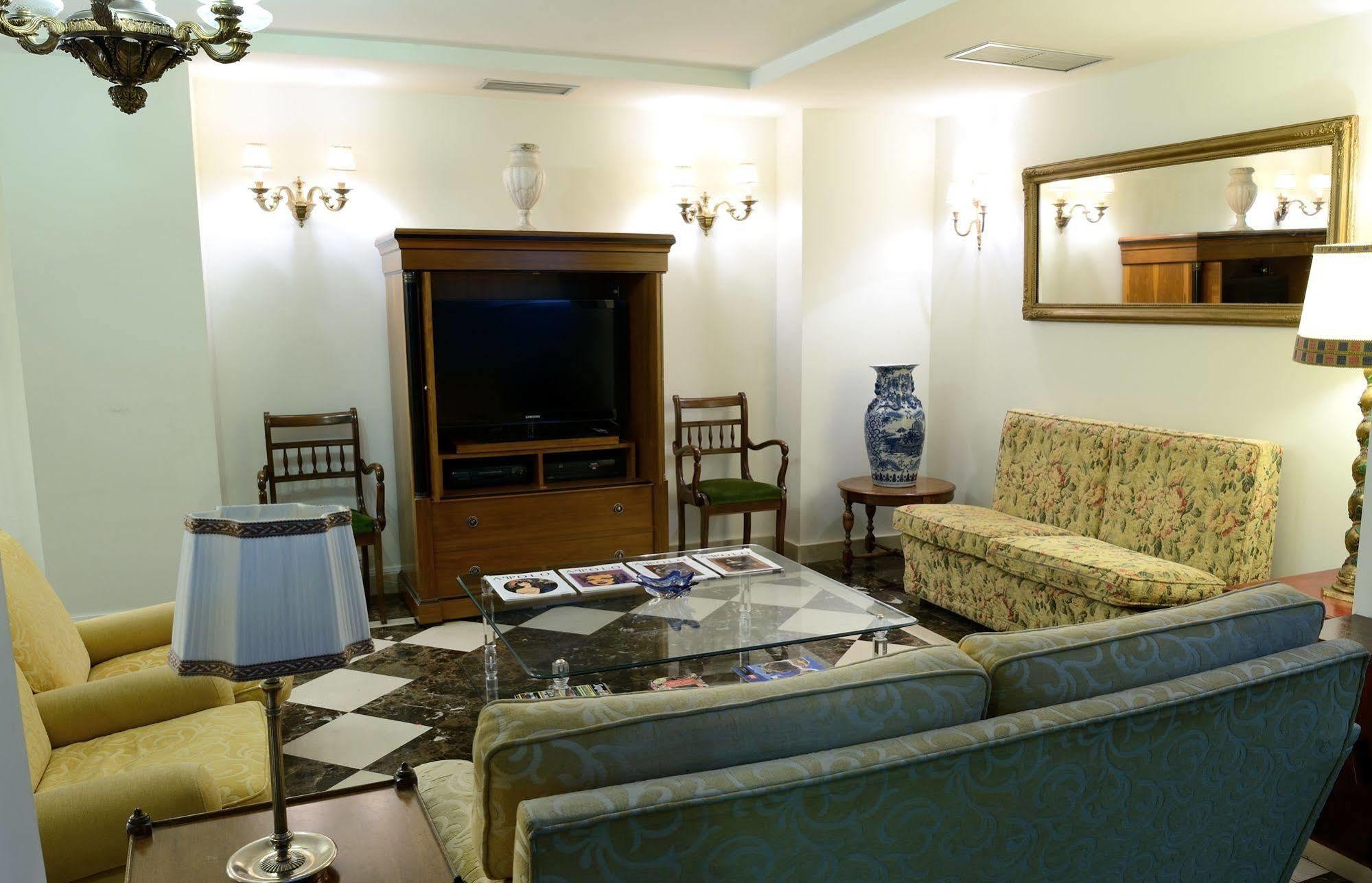 Hostal Arriazu Pamplona Exteriér fotografie