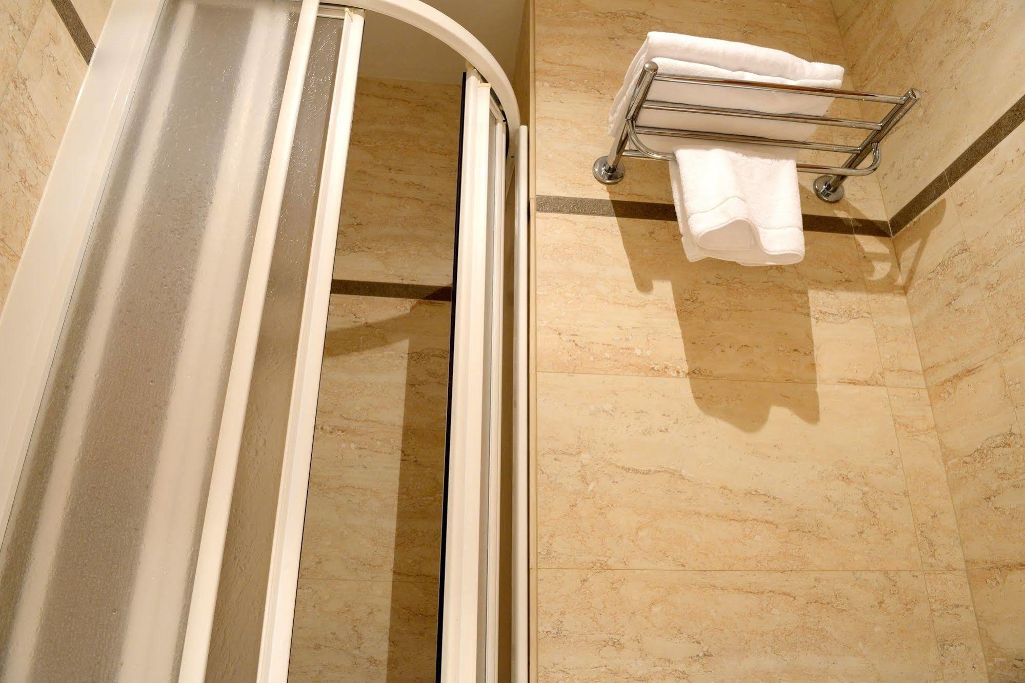 Hostal Arriazu Pamplona Exteriér fotografie