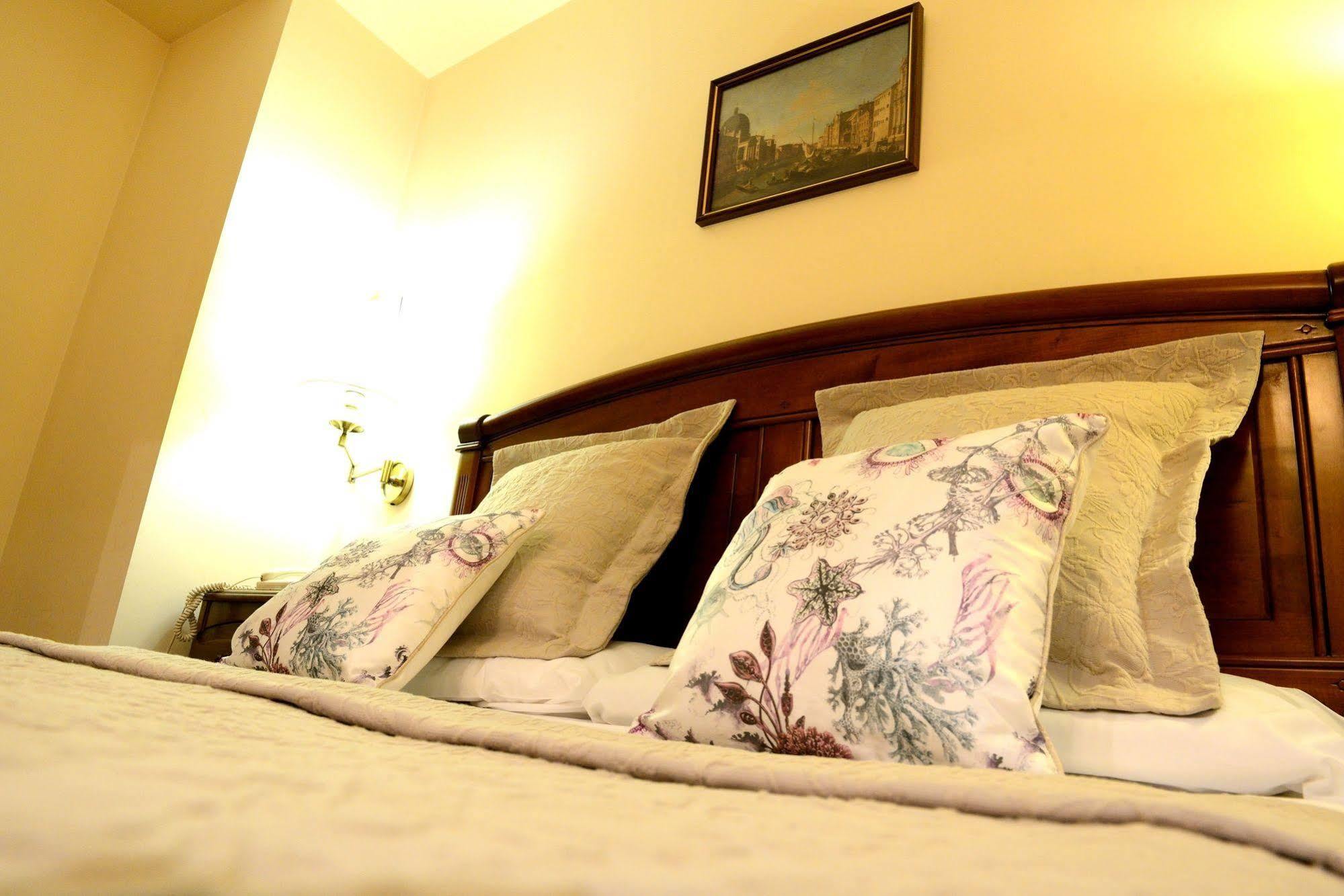 Hostal Arriazu Pamplona Exteriér fotografie