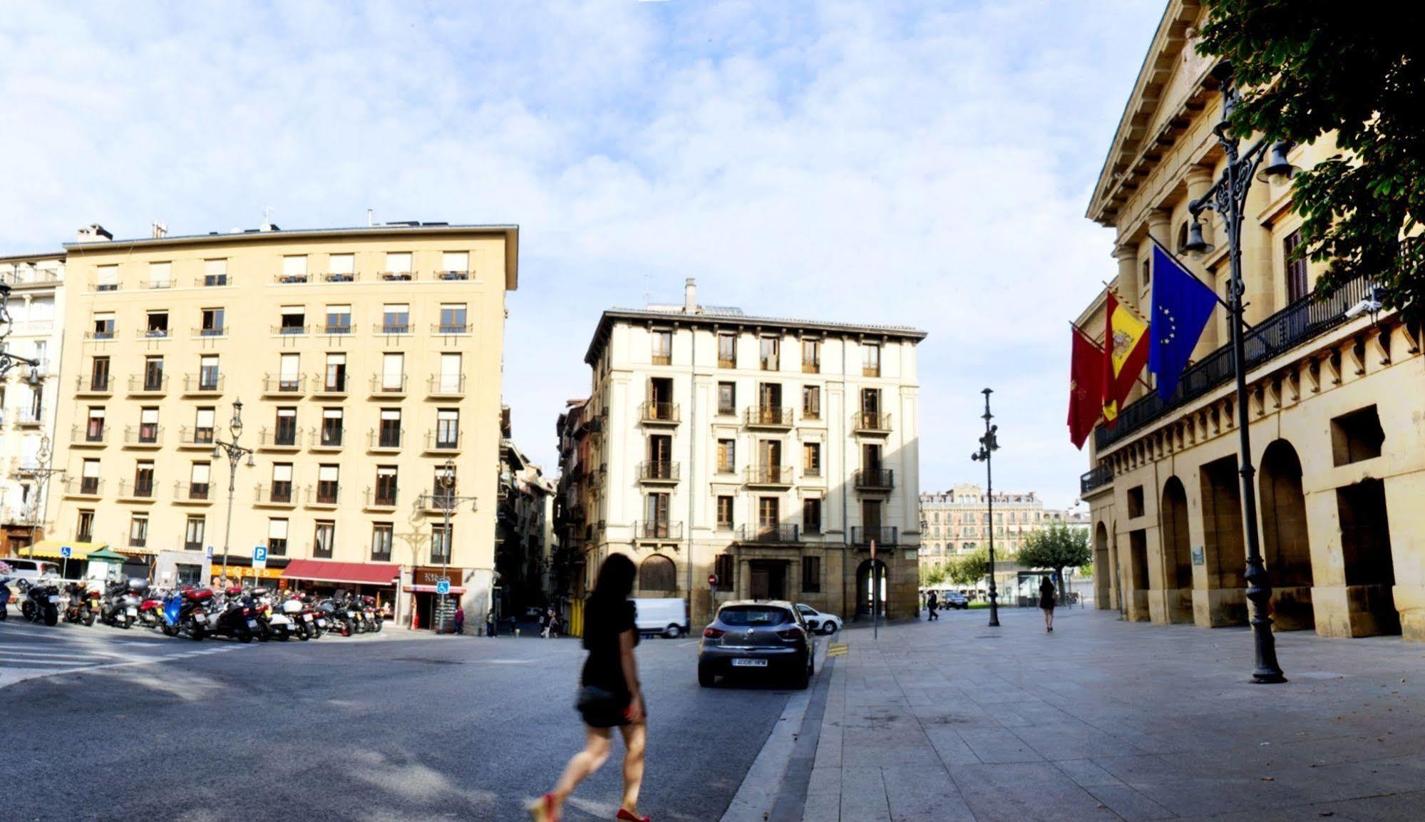 Hostal Arriazu Pamplona Exteriér fotografie